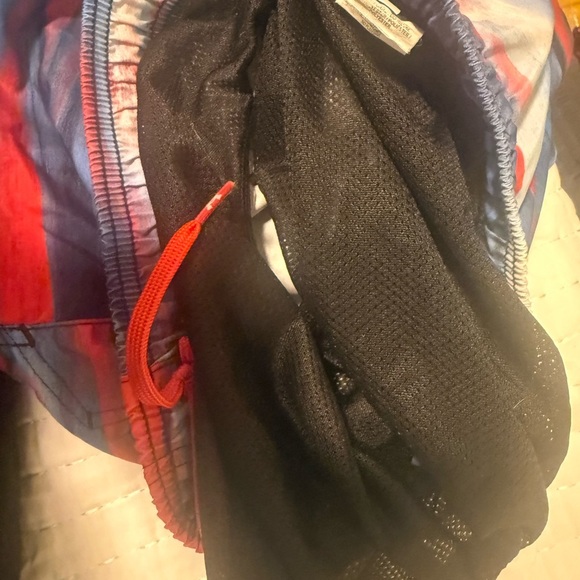 Under Armour Youth XL Shorts Red White Blue Swim Training Activewear - Picture 4 of 9